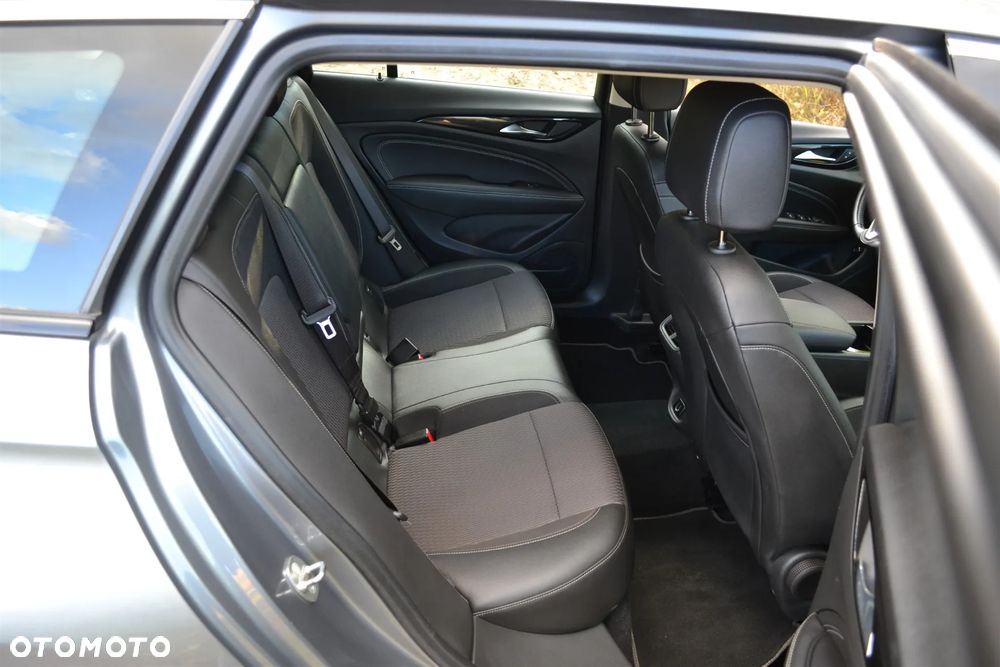 Opel Insignia - 14