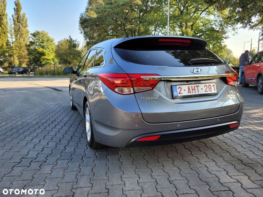 Hyundai i40 i40cw 2.0 Premium - 8