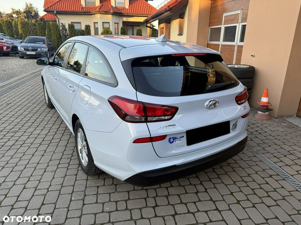 Hyundai i30 1.4 BlueDrive Comfort - 9