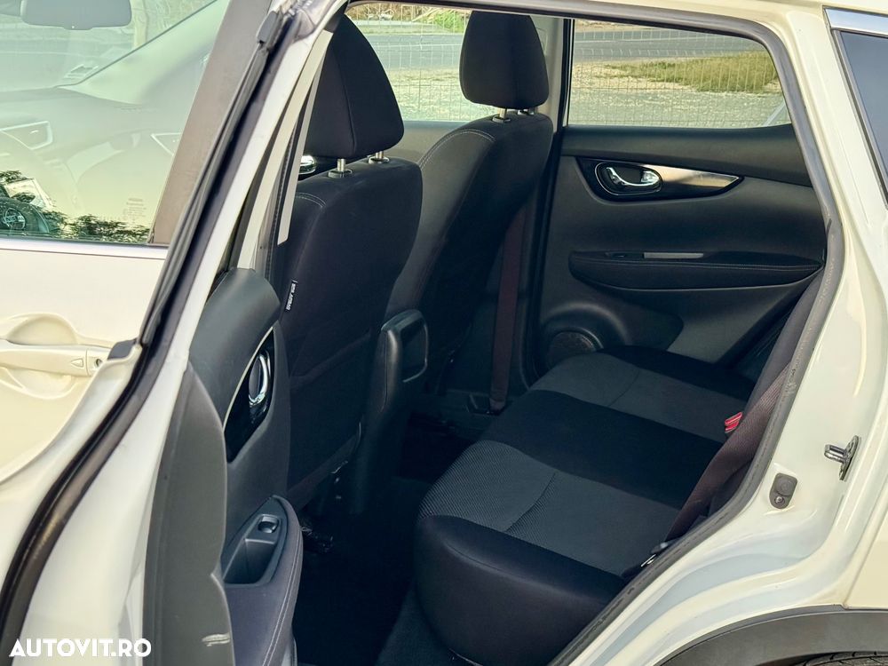 Nissan Qashqai 1.6 DCI Start/Stop X-TRONIC Tekna - 14