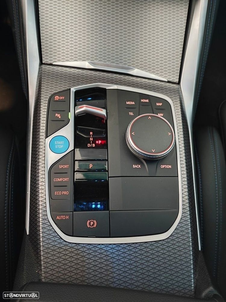 BMW i4 eDrive40 Desportiva M - 15