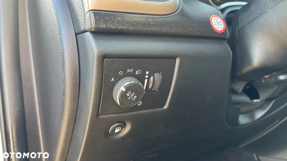 Jeep Grand Cherokee 3.0 CRD Laredo - 26