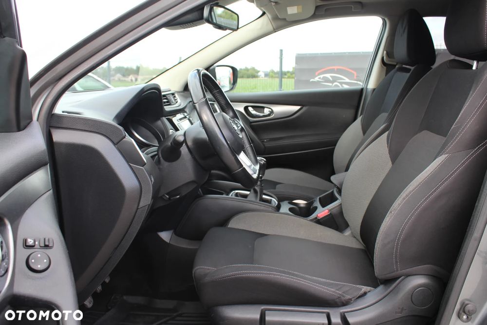 Nissan Qashqai 1.2 DIG-T N-Vision - 21