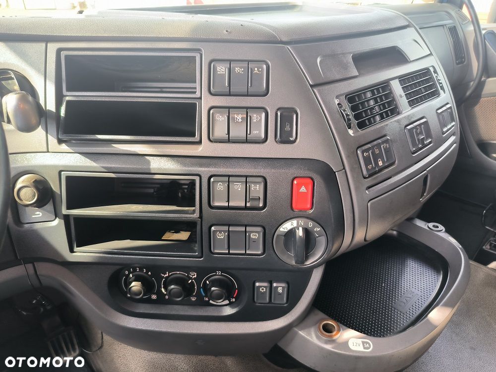 DAF XF 460 - 12