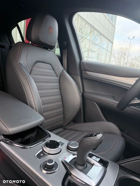 Alfa Romeo Stelvio 2.2 JTDM Intensa Q4 - 13