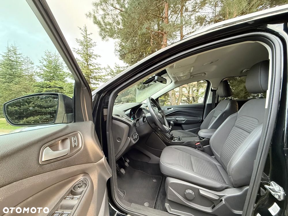 Ford Kuga 1.5 EcoBoost 2x4 Titanium - 14