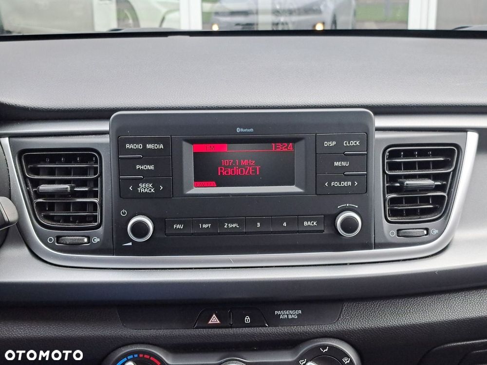 Kia Rio 1.2 M - 12
