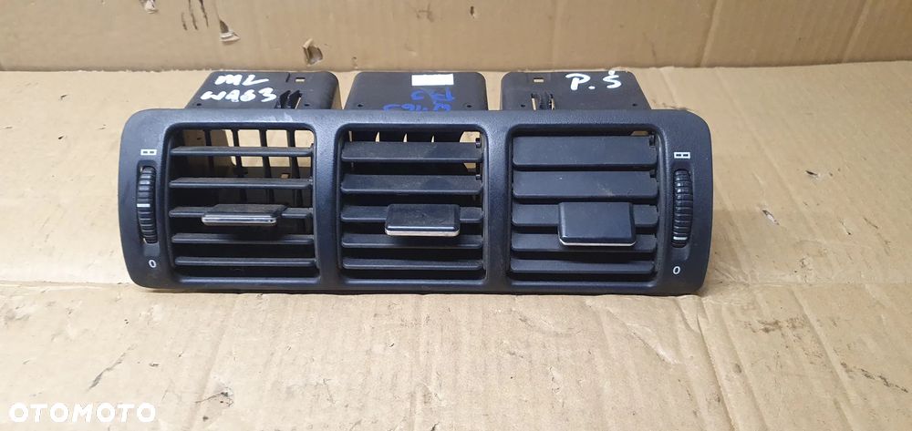 Kratka nawiewu środkowa Mercedes ML W163 A1638300054 - 1