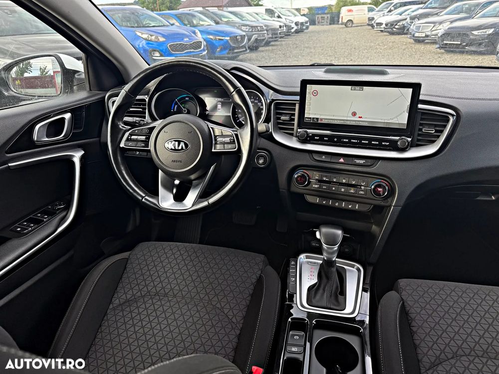 Kia Ceed - 9