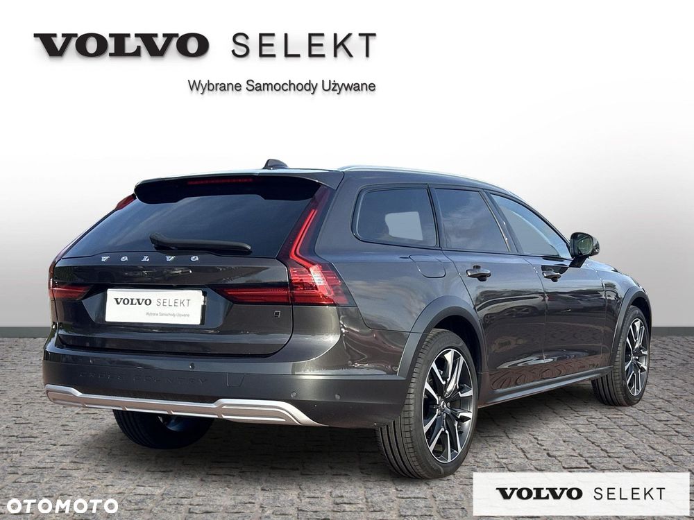 Volvo V90 Cross Country - 6
