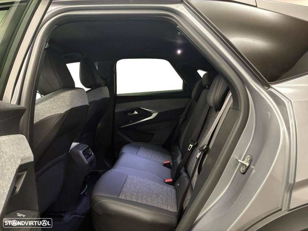 Peugeot E-3008 73 kWh Allure - 10