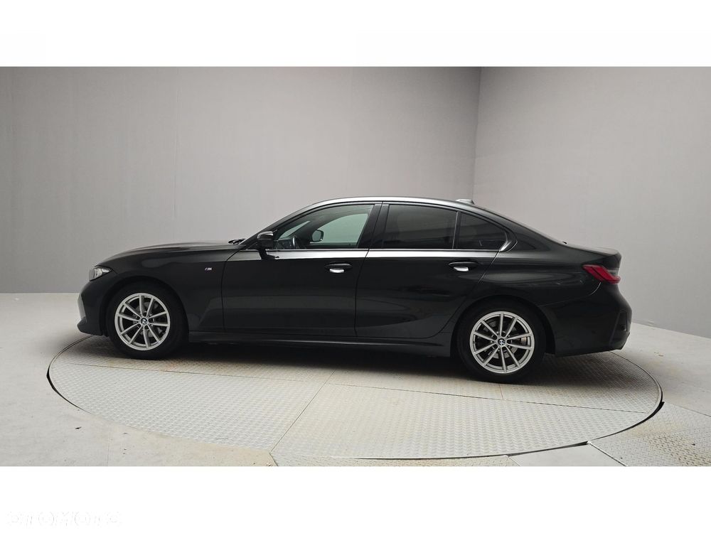 BMW Seria 3 320d xDrive mHEV M Sport - 3