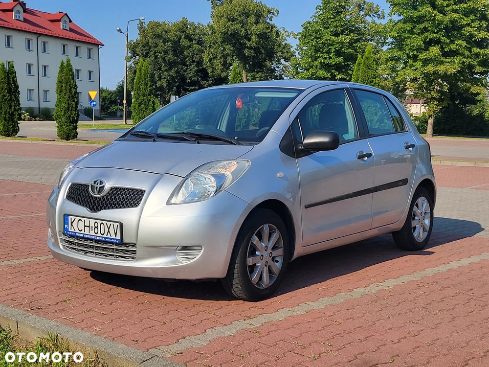 Toyota Yaris 1.3 Luna A/C - 1