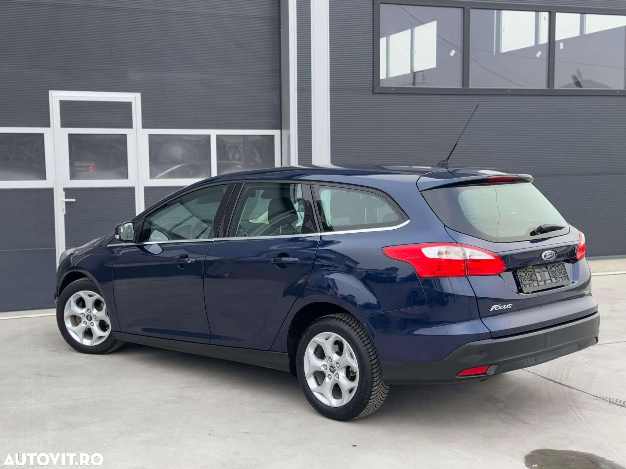 Ford Focus 1.6 TDCi ECOnetic 88g Start-Stopp-System Titanium - 4
