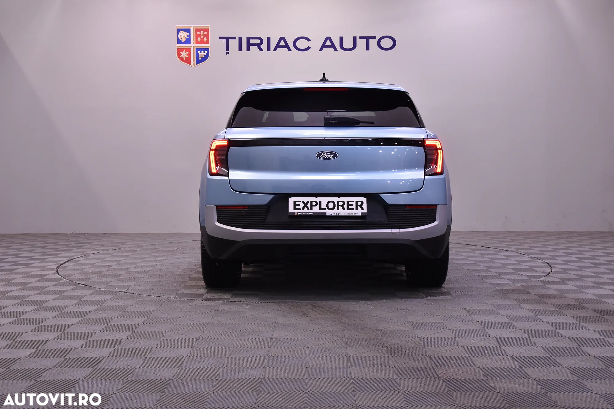 Ford Explorer AWD 79 kWh Extended Range Premium - 4