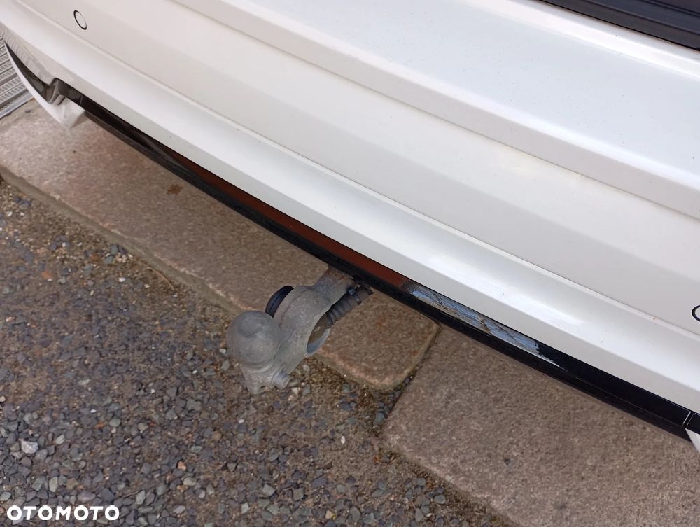 Volvo XC 60 B4 D AWD Ultimate Dark - 38