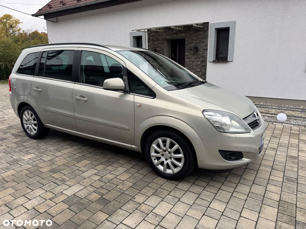Opel Zafira 2011 photo 3