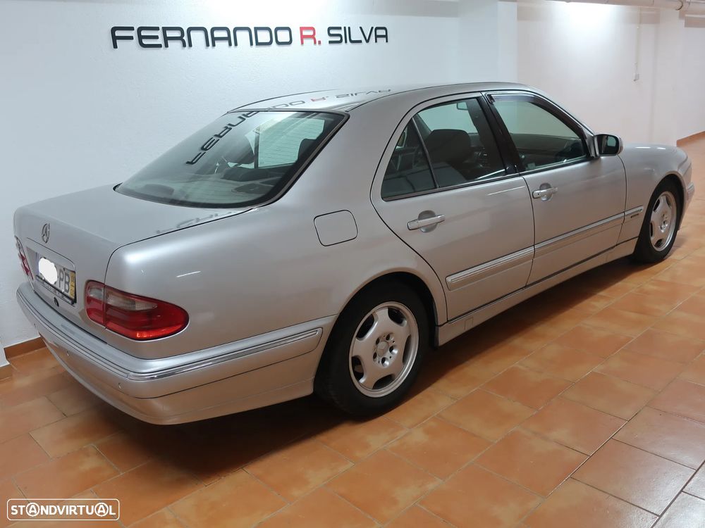 Mercedes-Benz E 220 CDI Elegance - 8