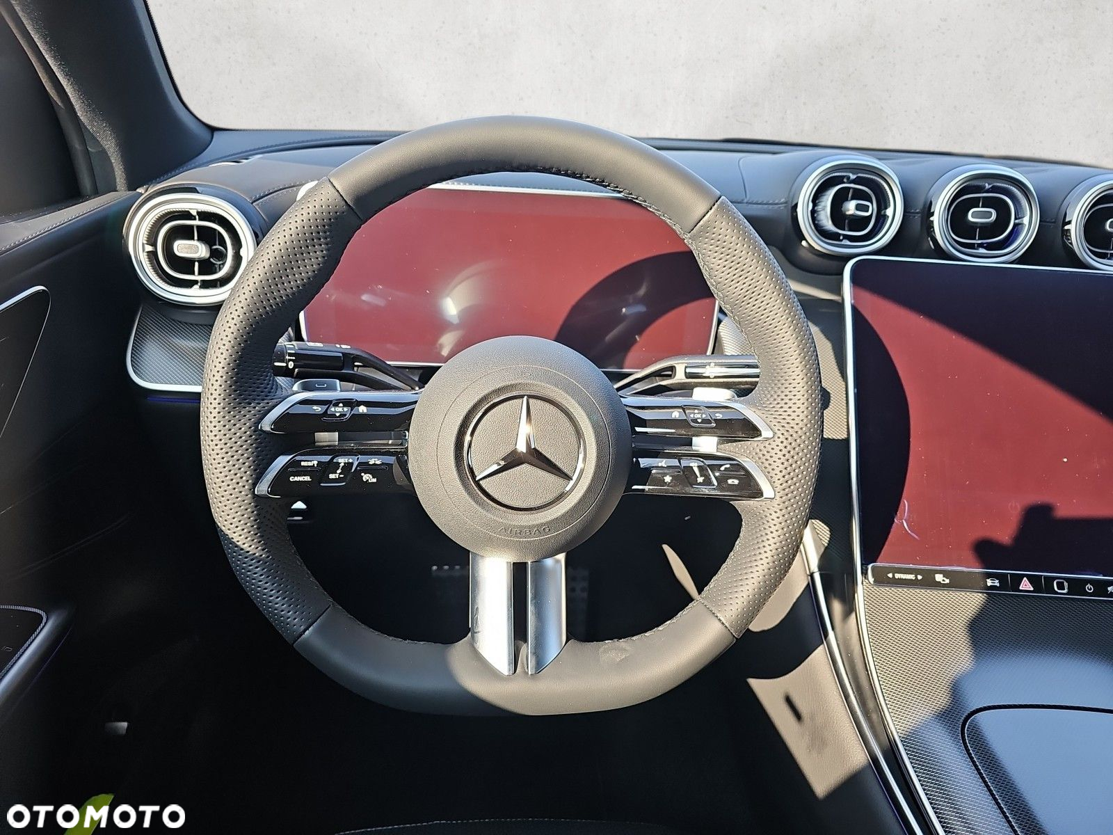 Mercedes-Benz GLC - 14