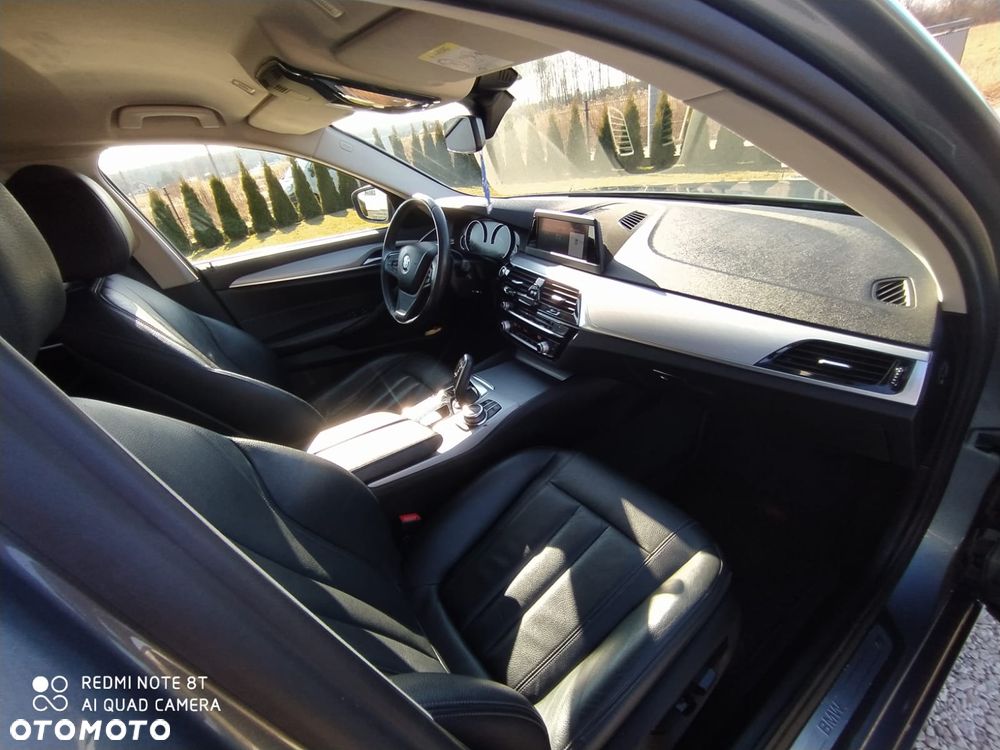 BMW Seria 5 520d Sport - 9