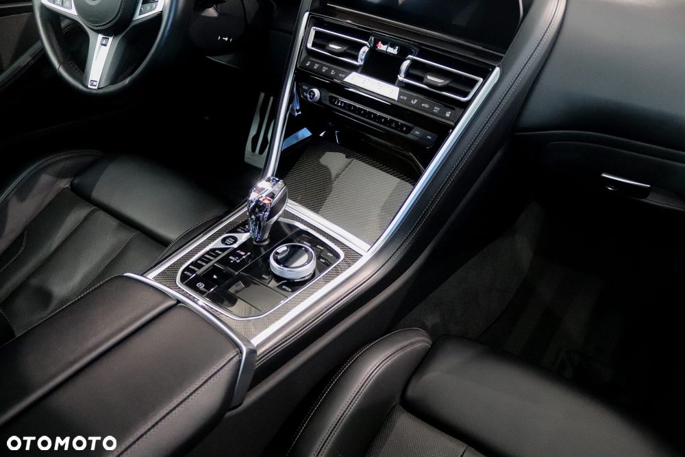 BMW Seria 8 - 8