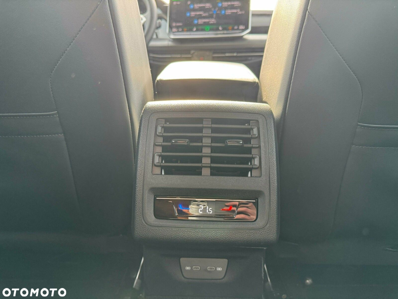 Volkswagen Golf - 10