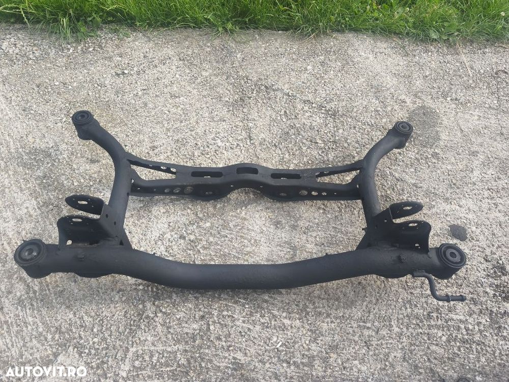 Punte spate Volkswagen Passat B6/ jug cadru spate Volkswagen Passat B6 - 2