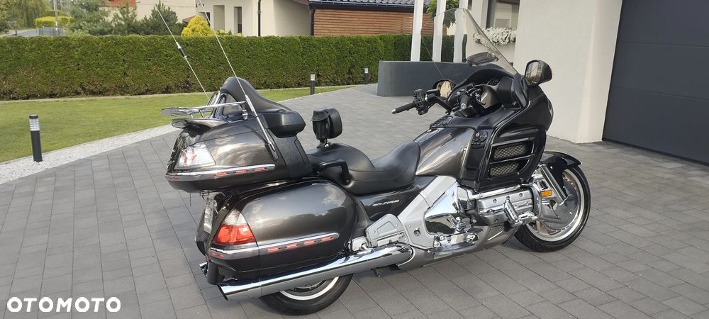 Honda GL - 11