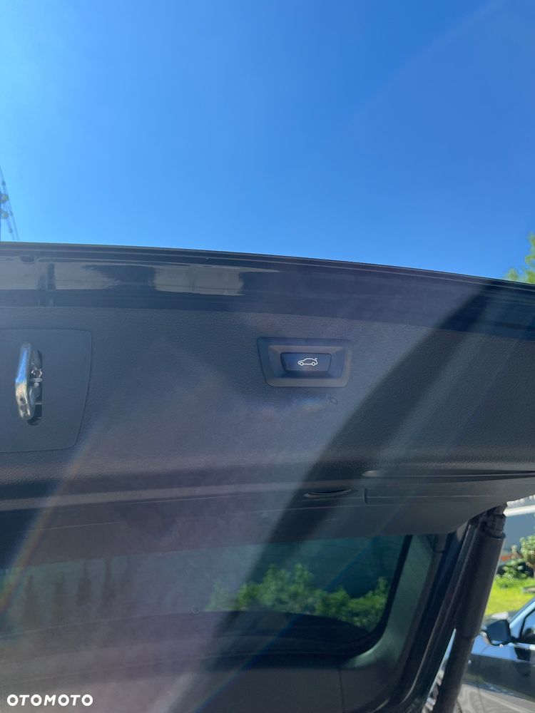 BMW Seria 3 318d DPF Edition Sport - 13