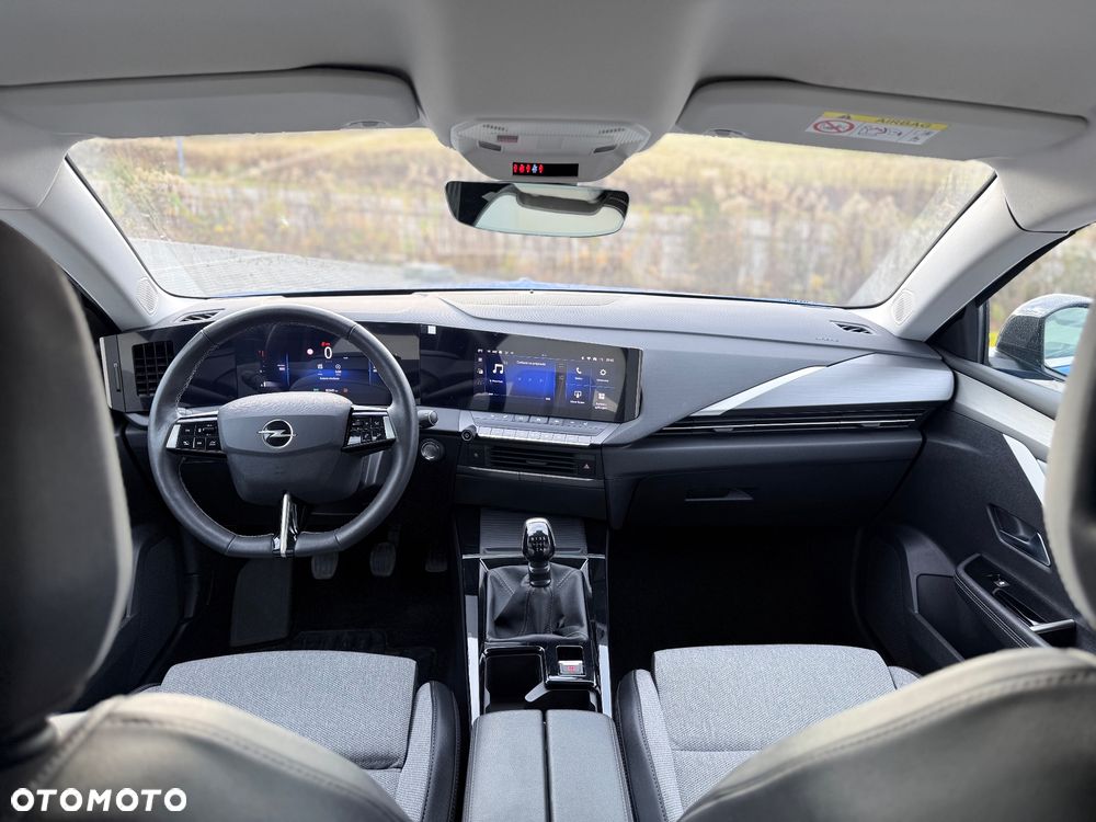 Opel Astra 1.2 T Elegance S&S - 11