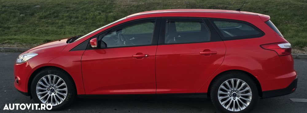 Ford Focus Turnier 1.6 TDCi DPF Titanium - 13