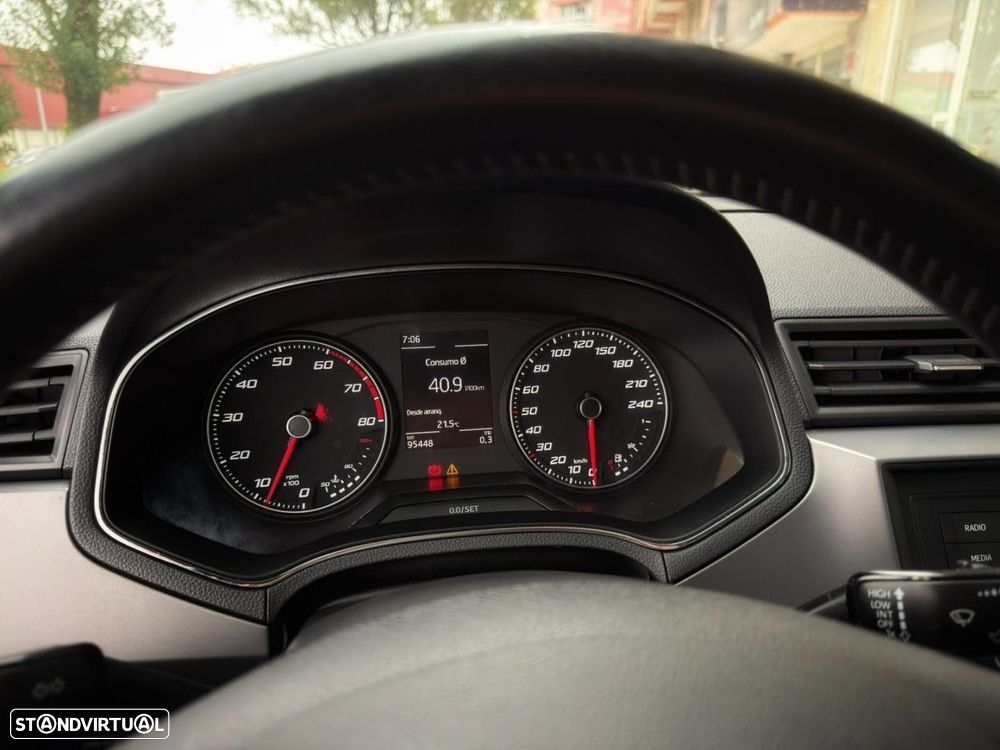 SEAT Ibiza 1.0 Reference - 16