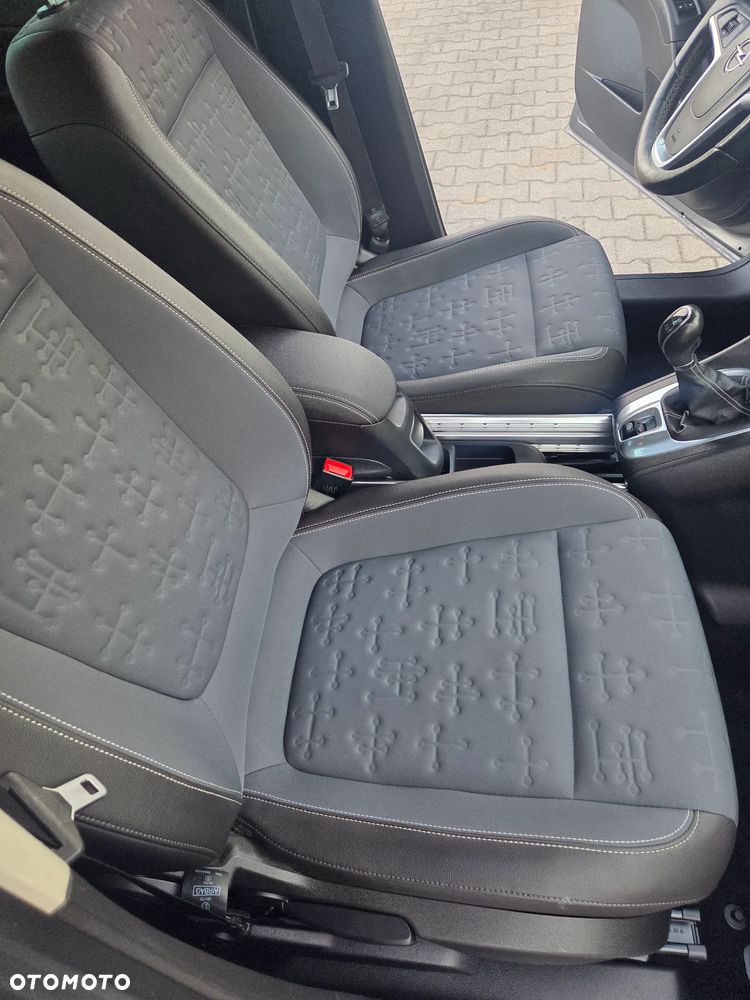 Opel Meriva - 18