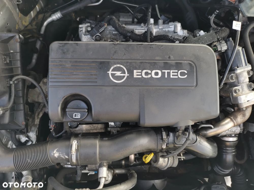 Części Opel Astra J Kombi Z176 - 4
