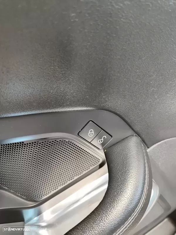 Jaguar E-Pace - 24