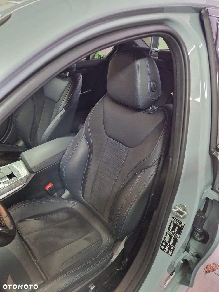 BMW Seria 3 330i xDrive M Sport - 13