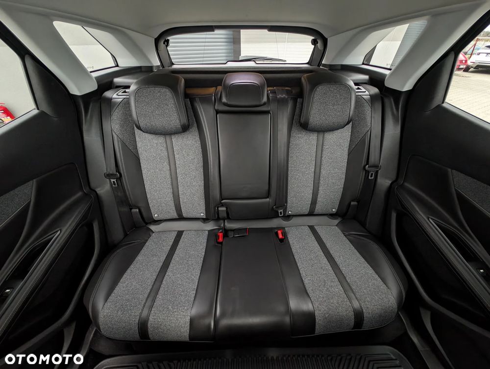 Peugeot 3008 PureTech 130 Stop & Start GPF Allure - 39