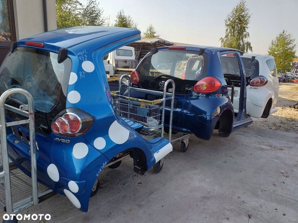 Toyota AYGO I Boczek drzwi prawy przód 3D klamka rączka - 5