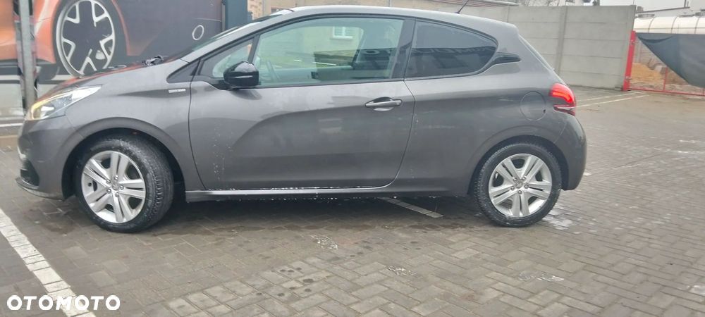 Peugeot 208 82 PureTech Style - 5