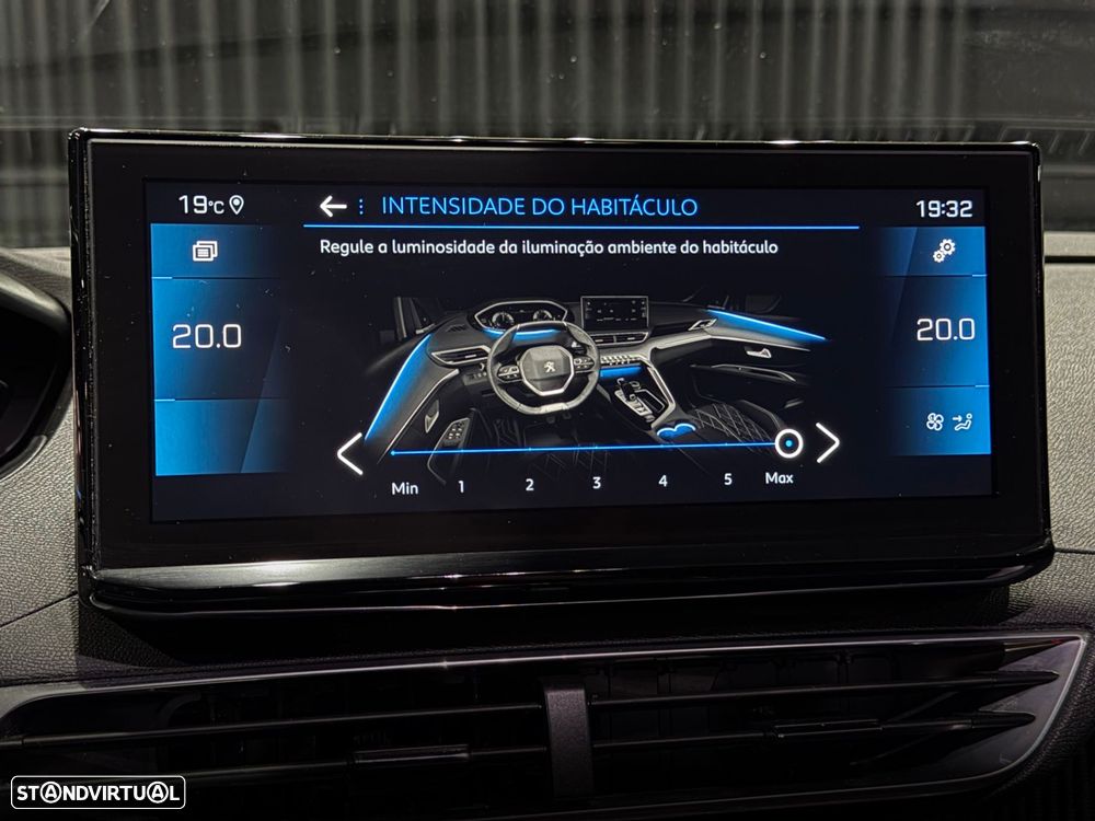 Peugeot 3008 1.2 PureTech Allure EAT8 - 26