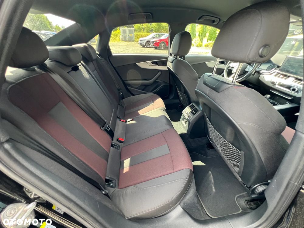Audi A4 Limousine 35 TFSI Sport S tronic - 24