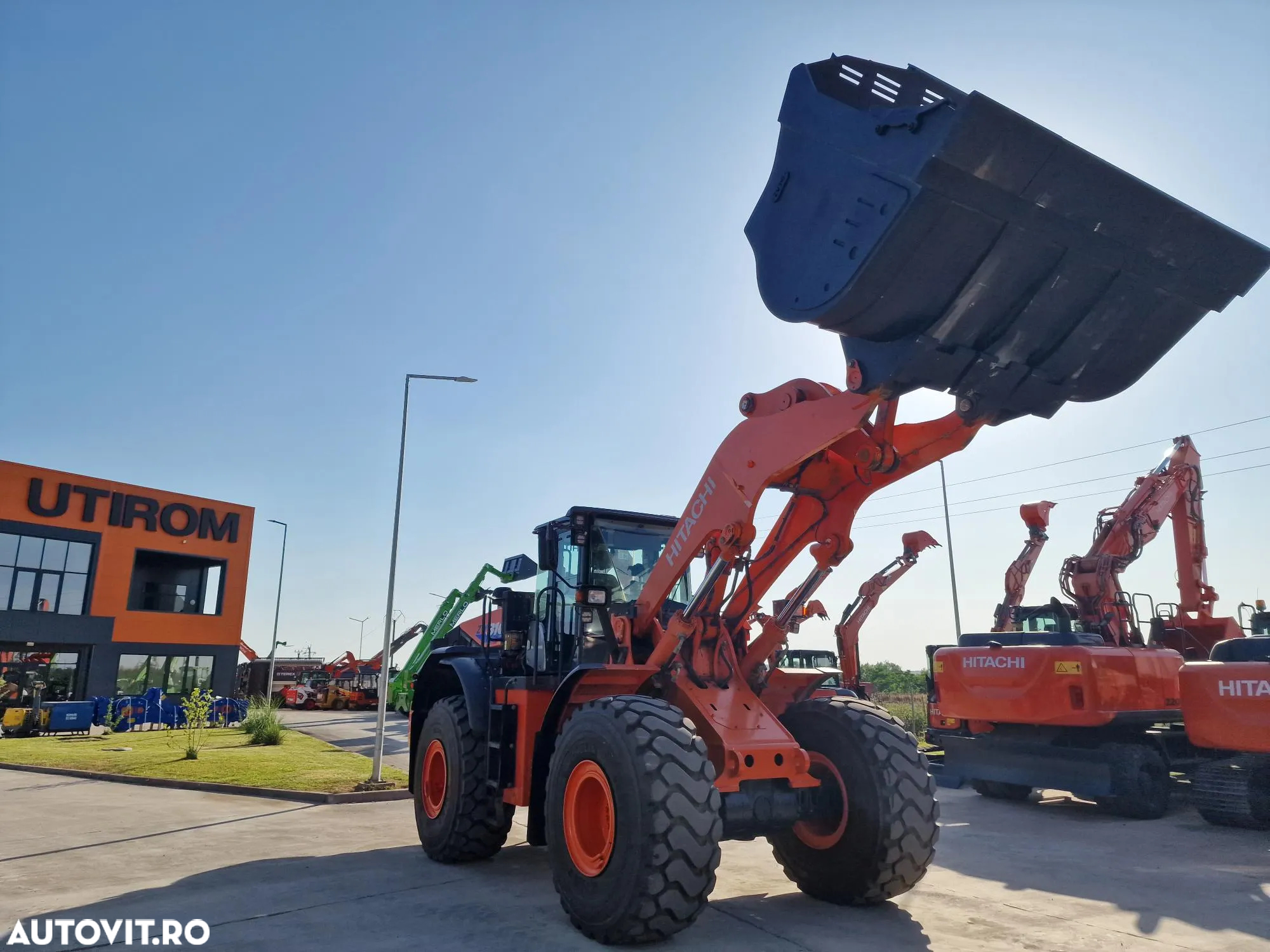 Hitachi ZW310-6, cupa NOUA 5mc, anv MICHELIN 80% ok-99.900 eur+Tva, virare JOYSTICK, gresare automata, camera spate mers masalier, consum 14l/h, produs in Japonia, posibilitate leasing 4 ani-PROMOTIE 99.900 EUR+Tva - 25