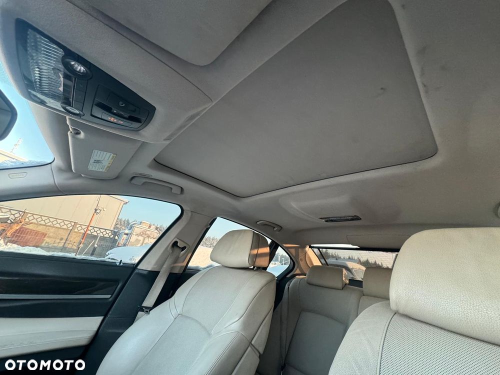 BMW Seria 7 - 16