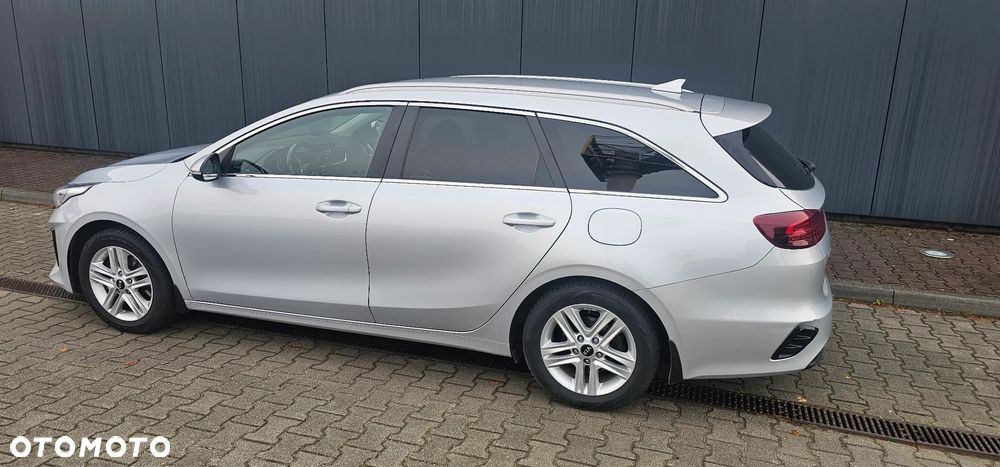 Kia Ceed 1.6 CRDi L Business Line DCT - 32