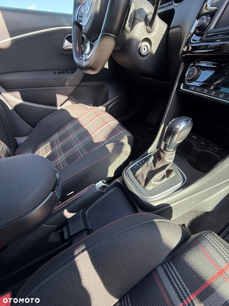 Volkswagen Polo 1.8 TSI BMT GTI DSG - 20