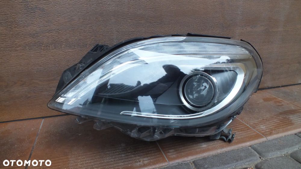 Bi Xenon lewy Mercedes B klasa W246 8200139 - 2