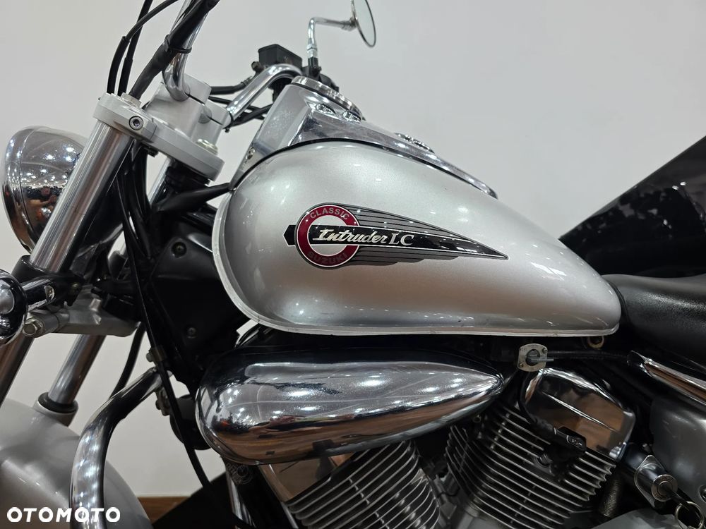Suzuki Intruder - 20