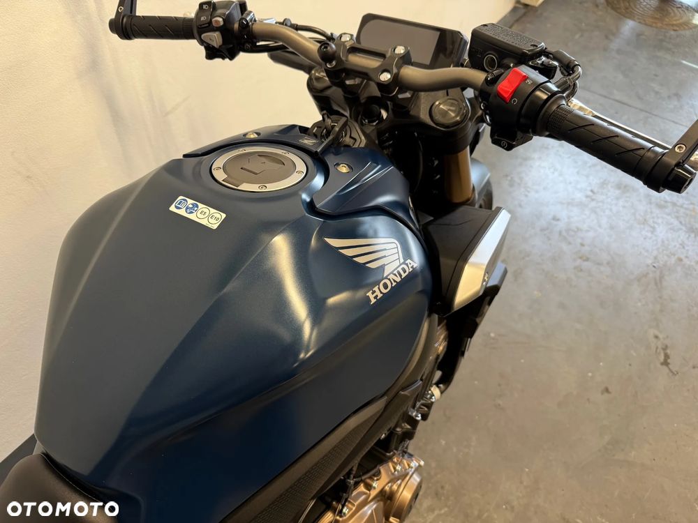 Honda CB - 30