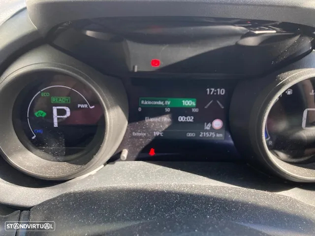 Toyota Yaris 1.5 HDF Exclusive - 10