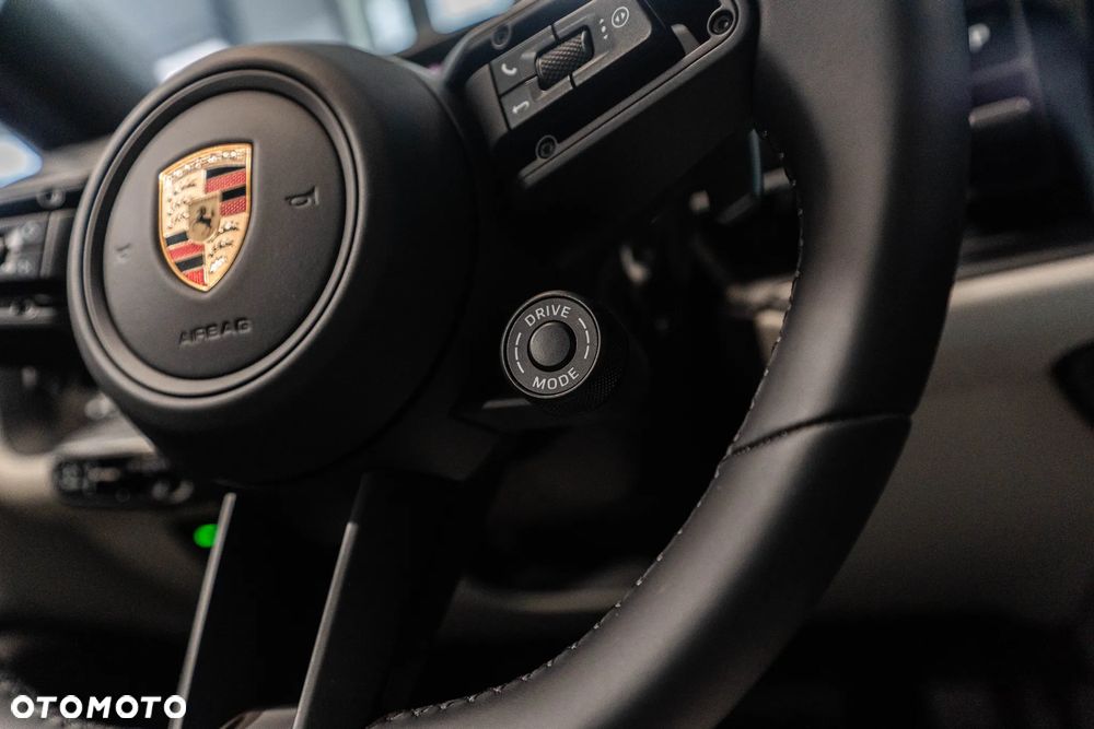 Porsche Cayenne Black Edition - 16